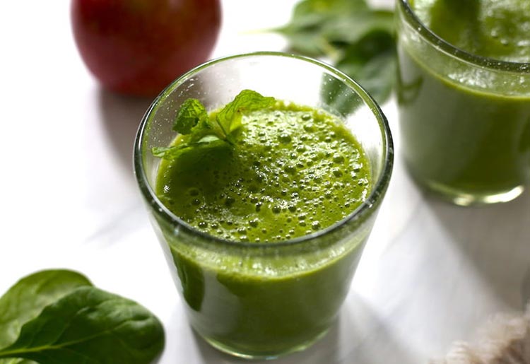 Green Blender Review - Matcha apple smoothie